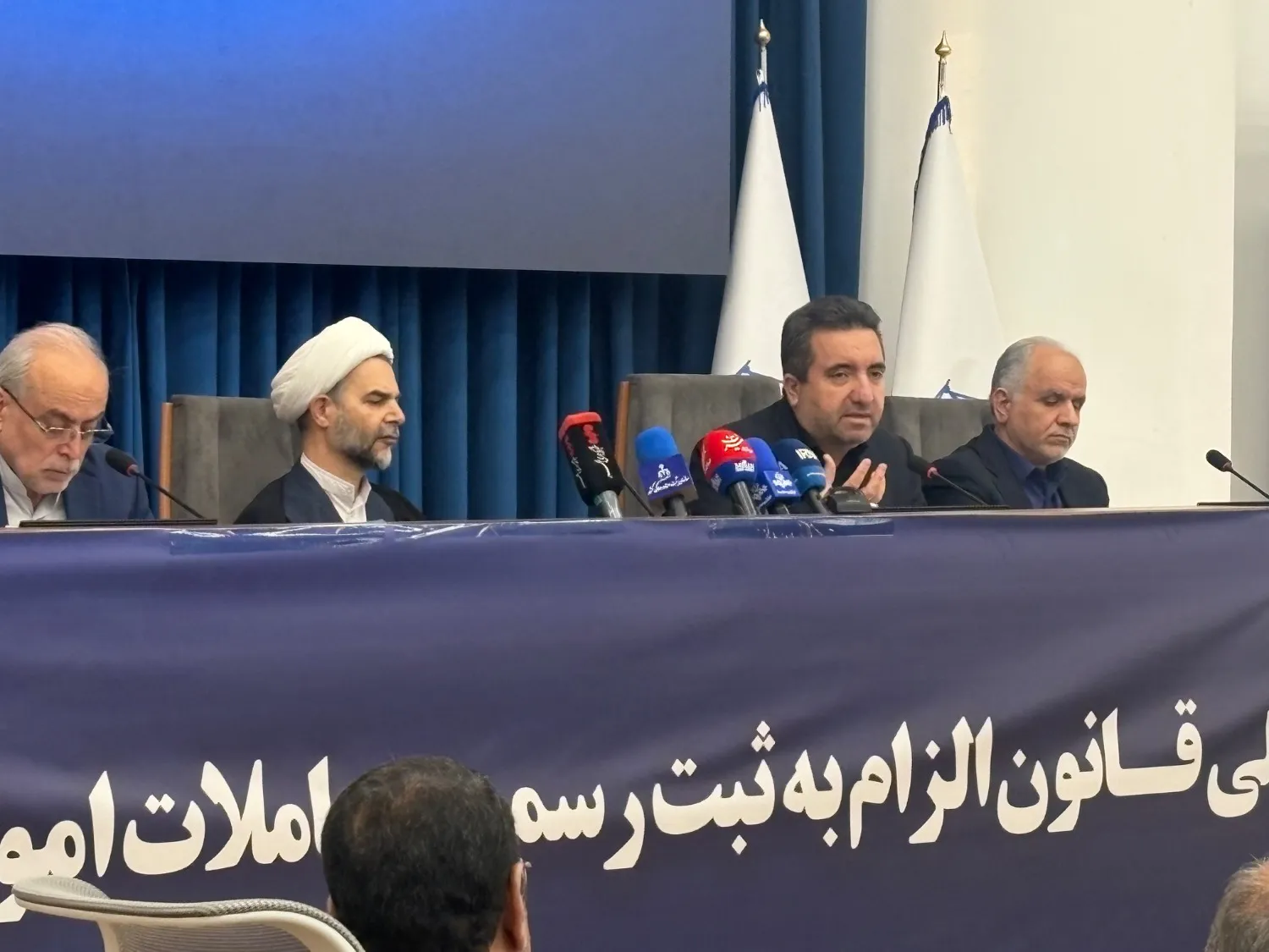 صدور ۱۲ میلیون سند سبز از زمان اجرای قانون الزام به ثبت رسمی معاملات اموال غیرمنقول