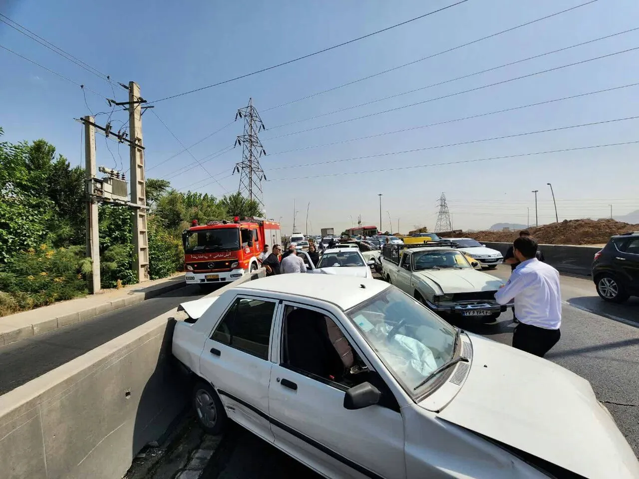 شروع هفته پر حادثه در اتوبان امام علی