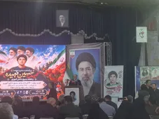 زنده نگه‌داشتن یاد و نام شهدای دانش‌آموز ضروری است