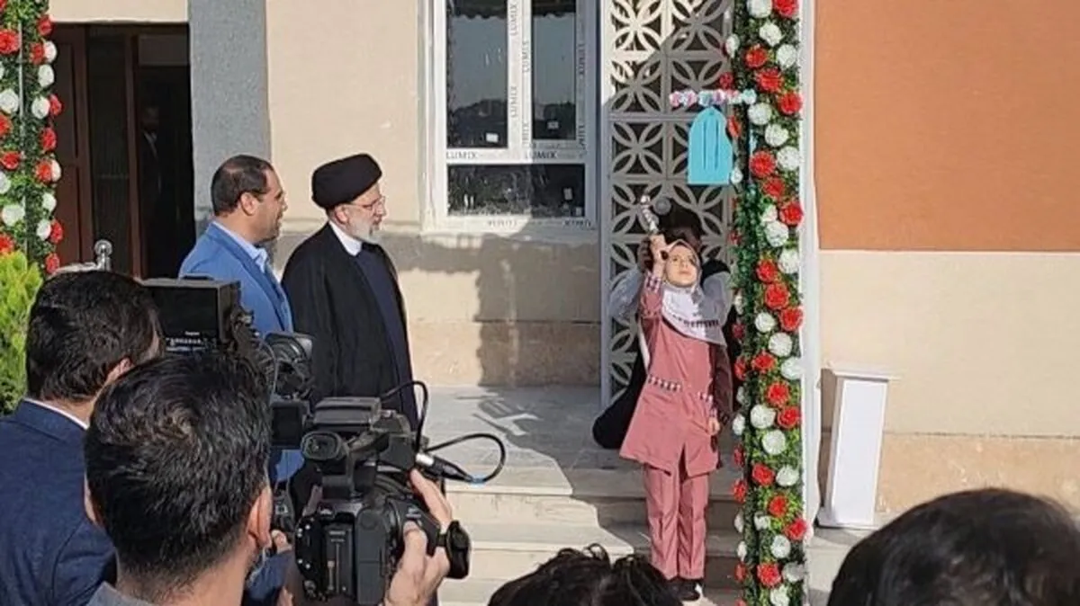 زنگ آغاز سال تحصیلی ۱۴۰۳-۱۴۰۲ با حضور رئیس جمهور نواخته شد